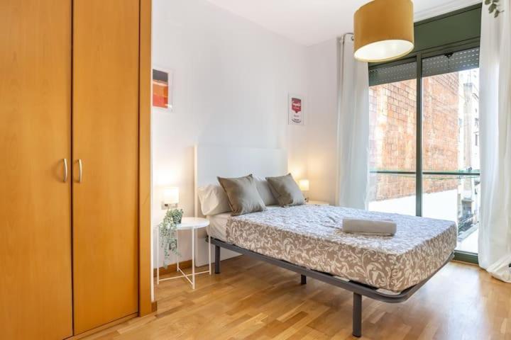 Private Rooms Near Las Ramblas Barcelona Exterior photo